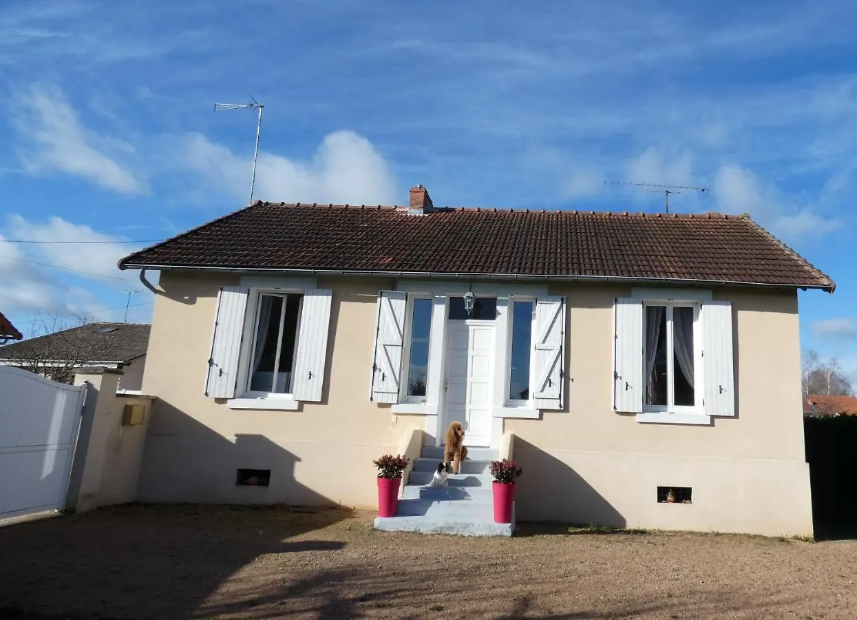 Gite De L Epinette Commentry