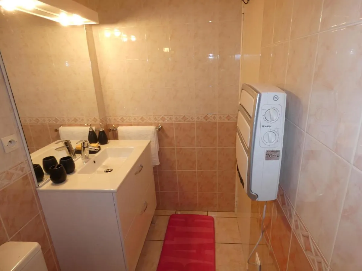 gite de l épinette Commentry Apartamento
